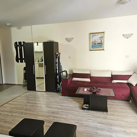 емили, комплекс нестинарка, Apartment Tsarevo